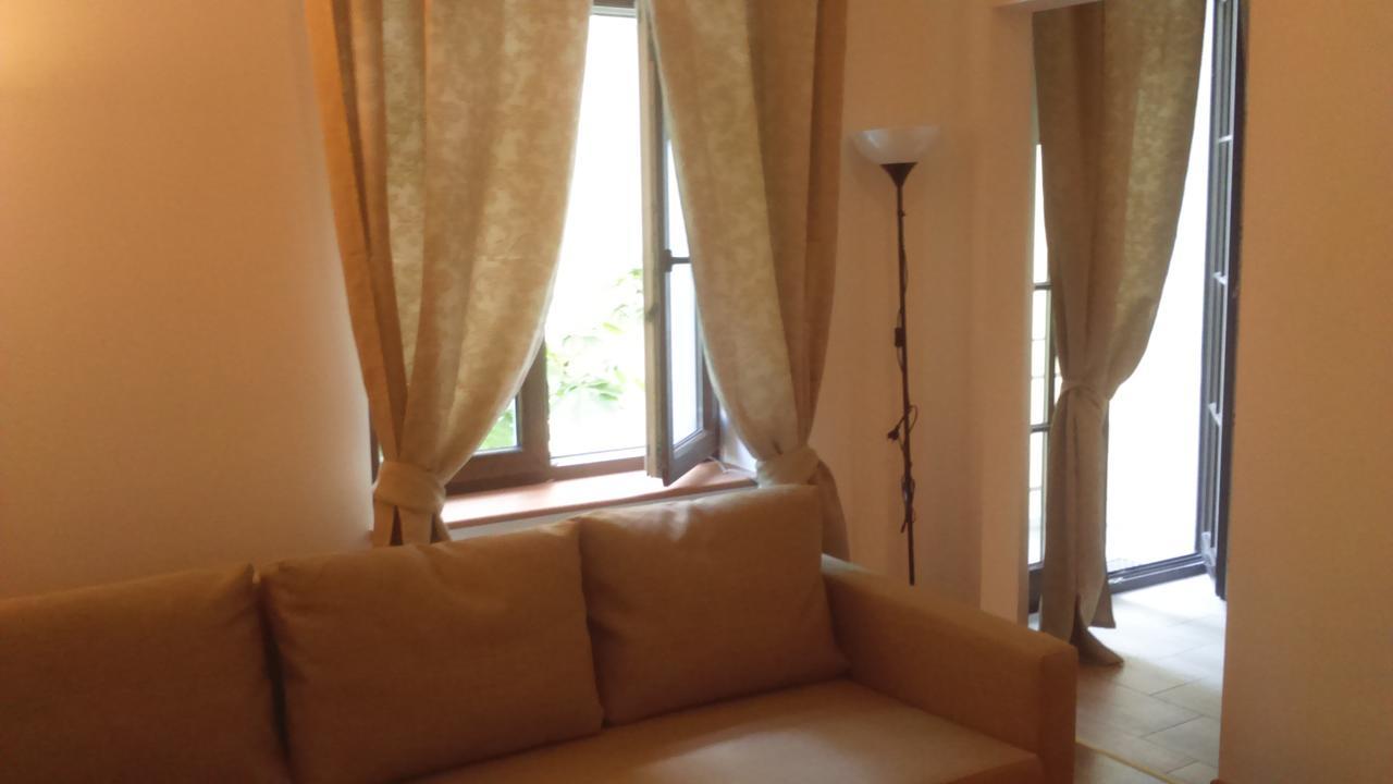 Homestay Words & Swords *